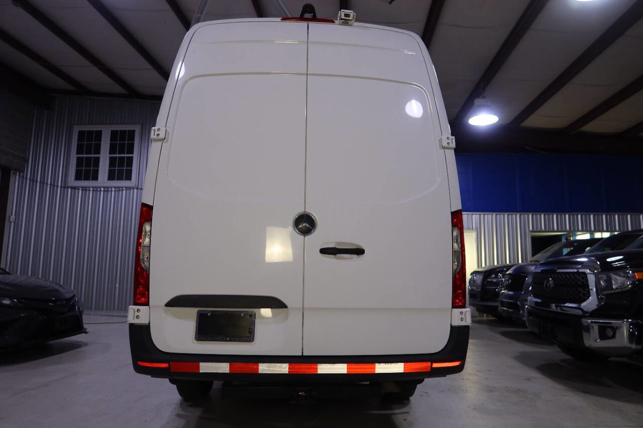 Used 2020 Mercedes-Benz Sprinter 2500 w/ Driver Convenience Package image 4