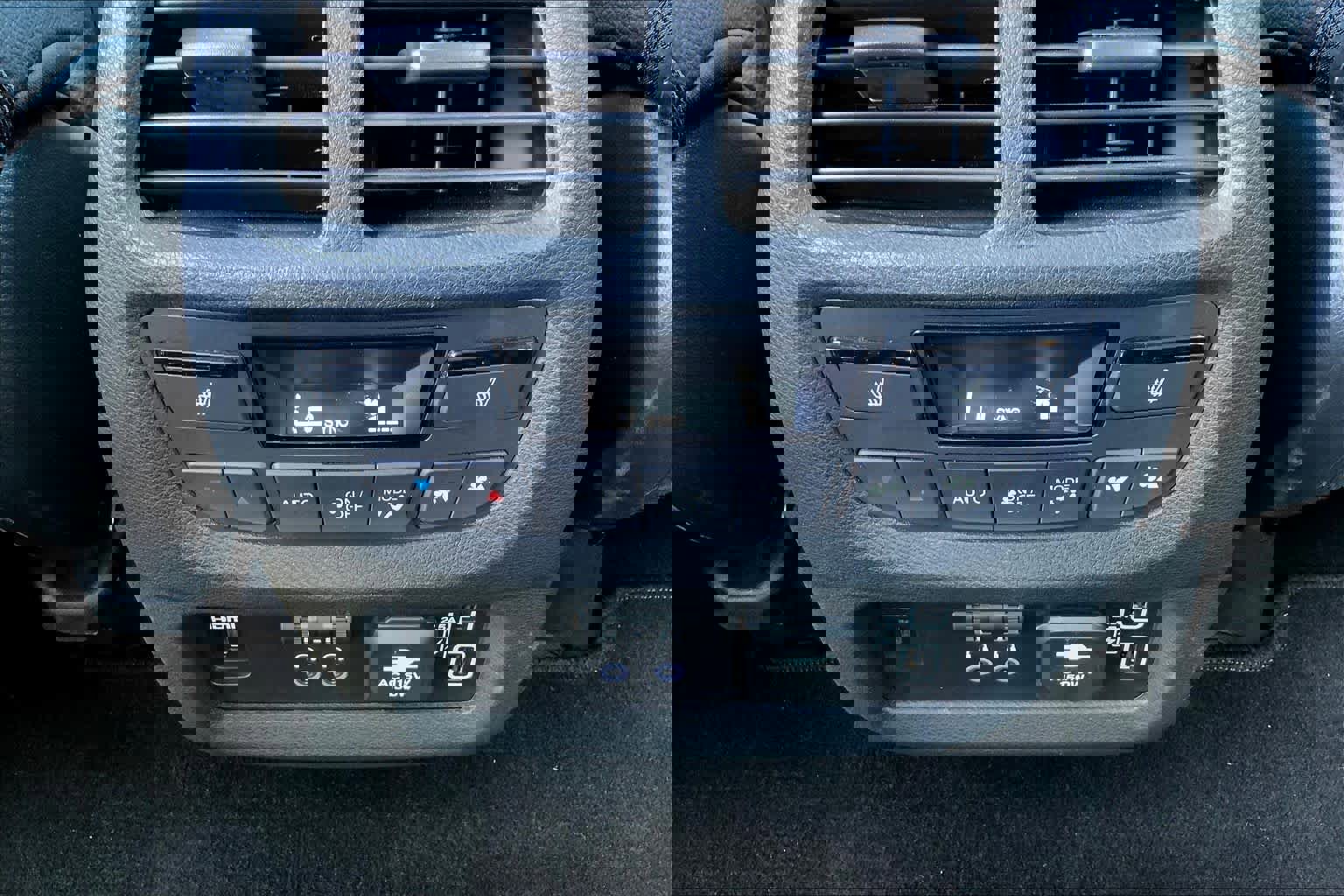 Used 2022 Honda Pilot Elite image 34