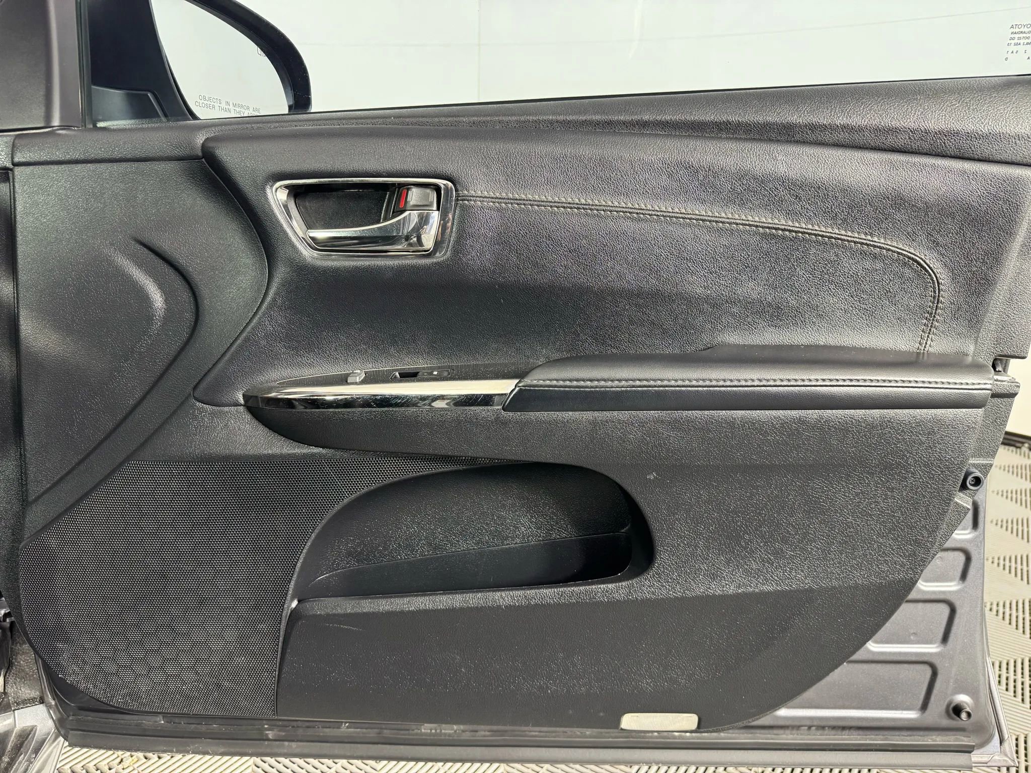 Used 2013 Toyota Avalon Limited image 41