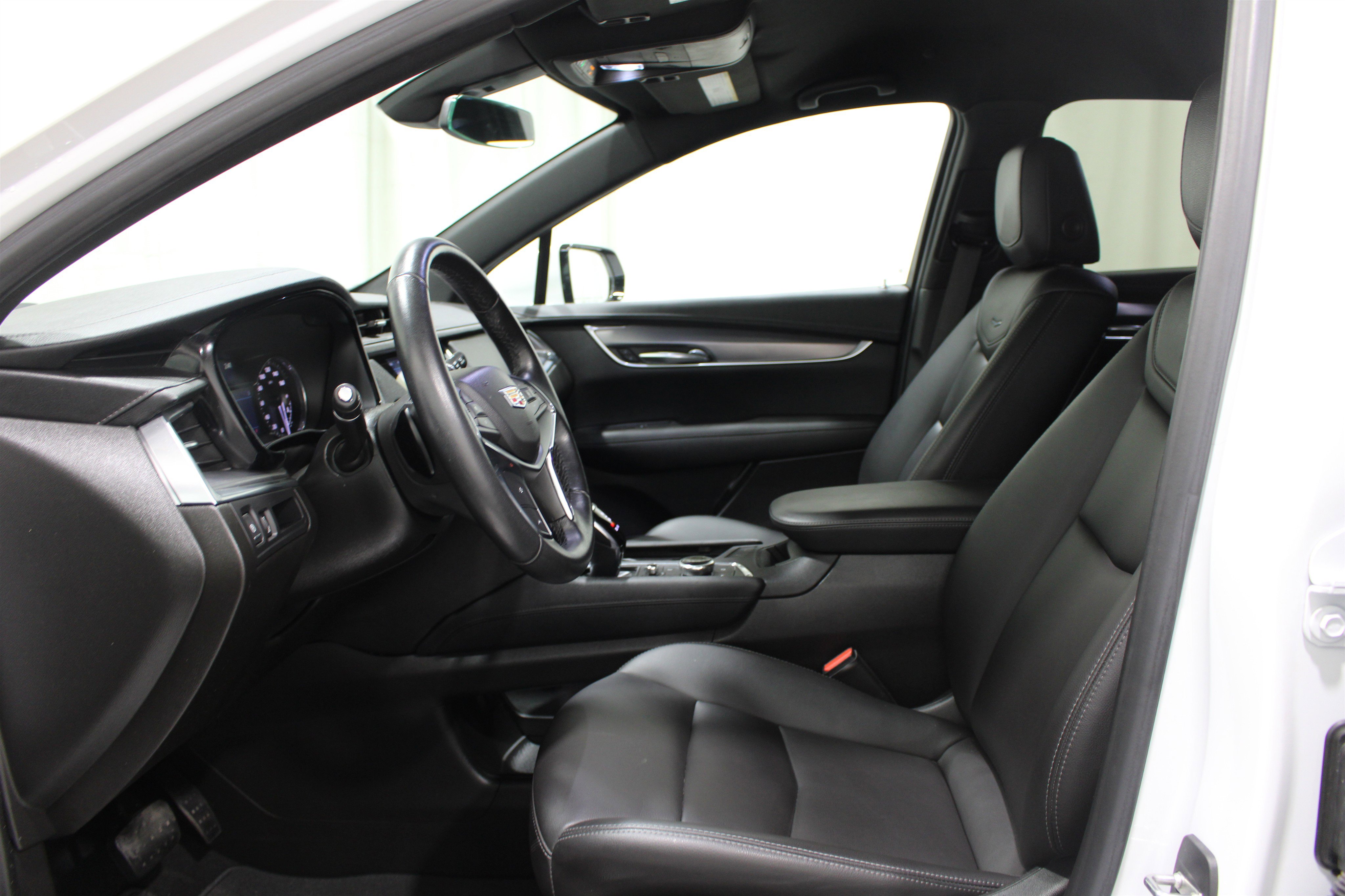 Used 2021 Cadillac XT5 Luxury image 3