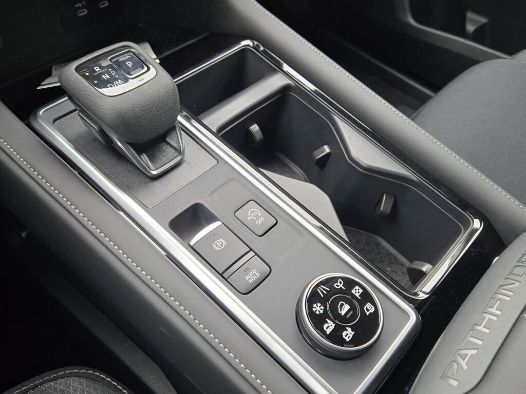 New 2026 Nissan Pathfinder SV image 28