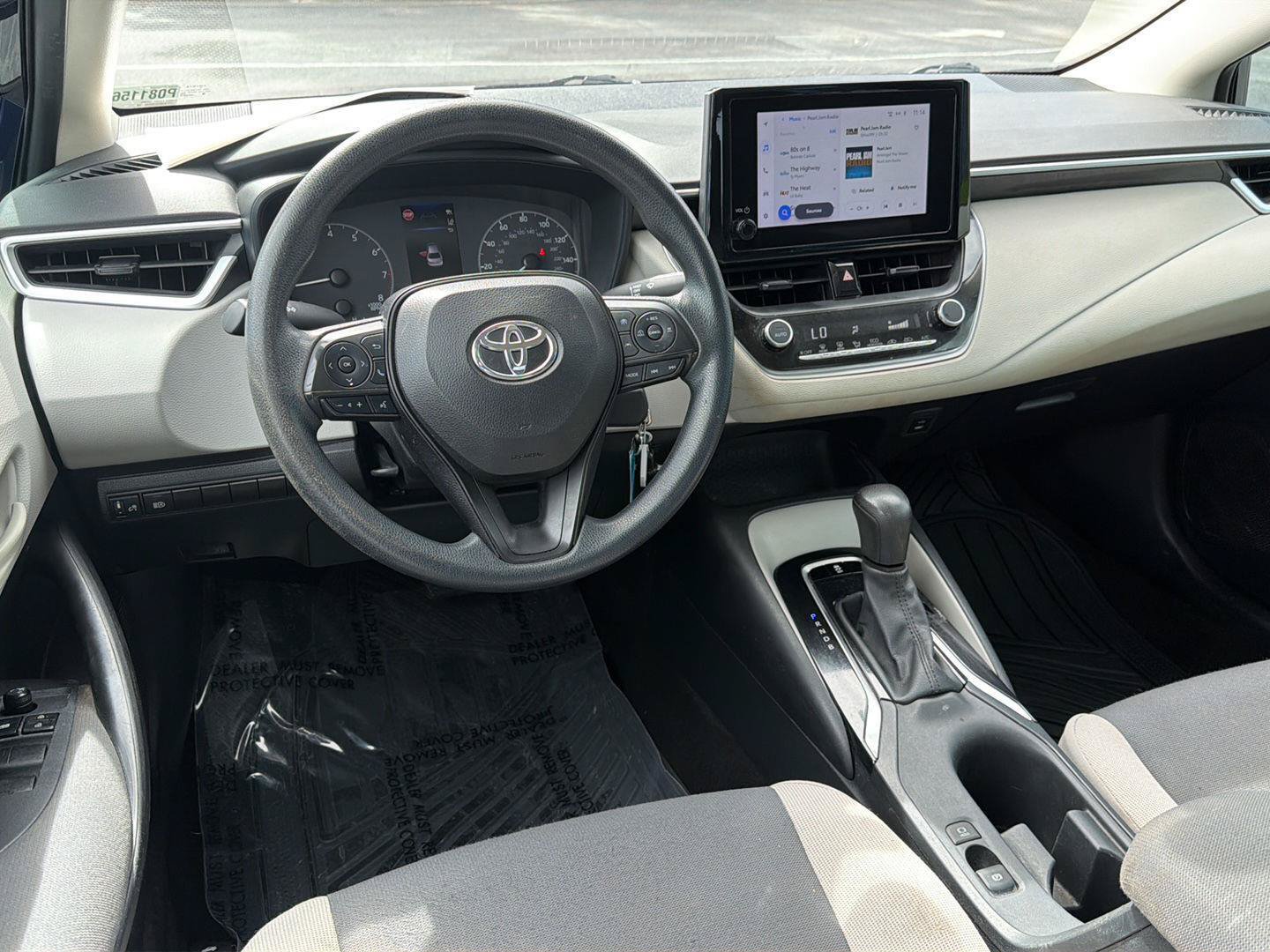Used 2024 Toyota Corolla LE FWD image 18