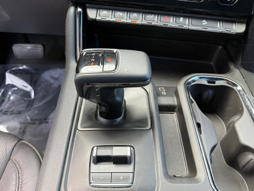 Used 2025 GMC Sierra 1500 AT4 w/ Technology Package AWD/4WD image 21