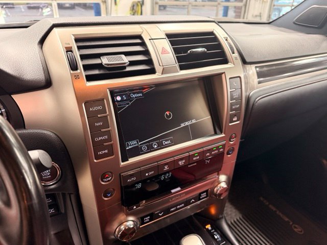 Used 2021 Lexus GX 460 Premium w/ Premium Package AWD/4WD image 12