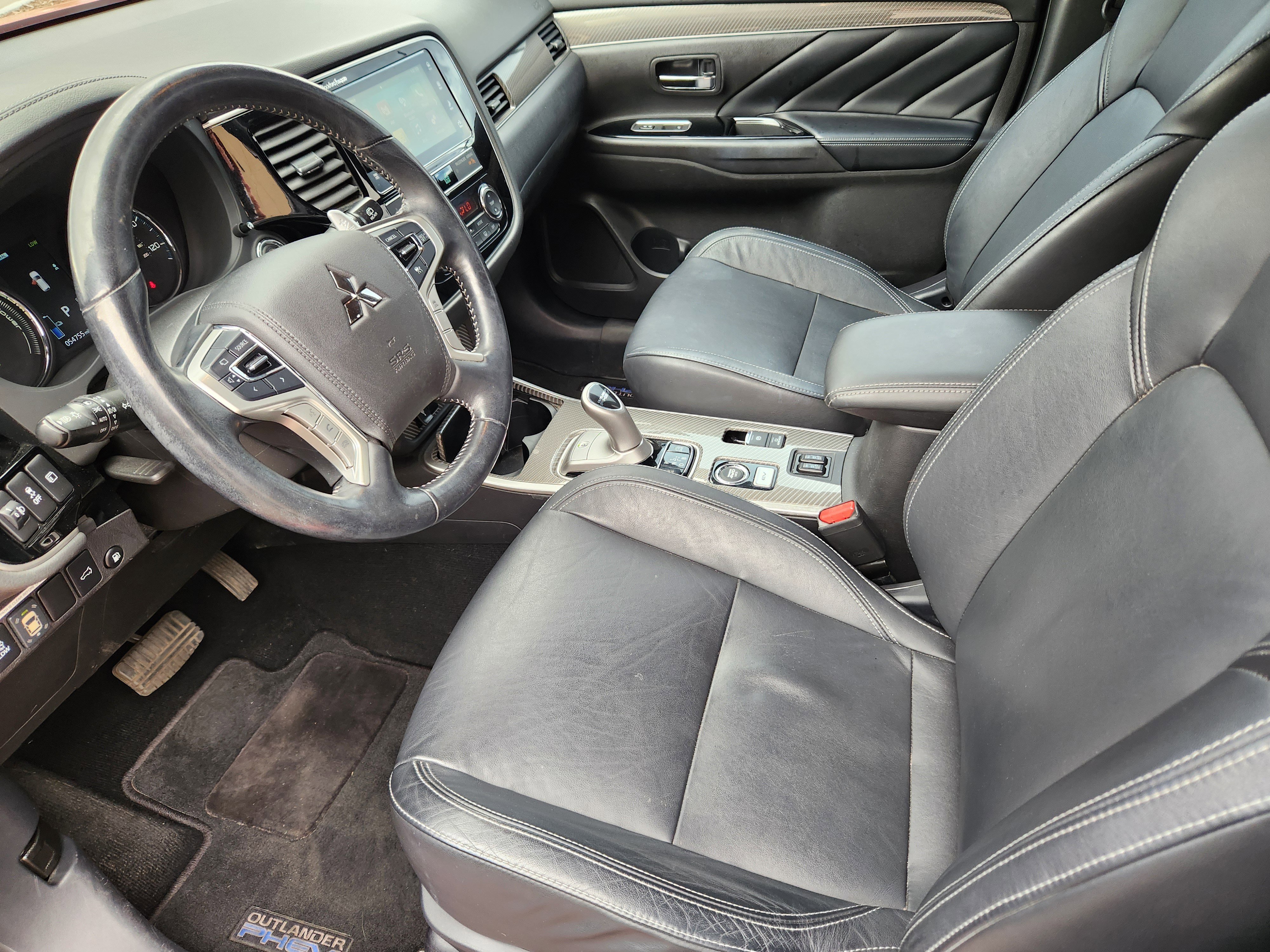 Used 2019 Mitsubishi Outlander 4WD Plug-In Hybrid image 10