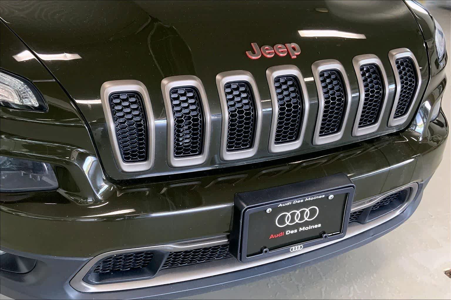 Used 2016 Jeep Cherokee 75th Anniversary FWD image 30