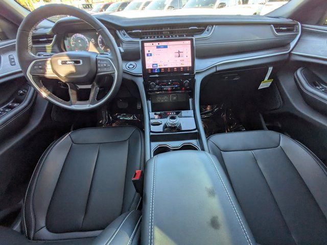 New 2025 Jeep Grand Cherokee L Limited w/ Black Appearance Package image 13