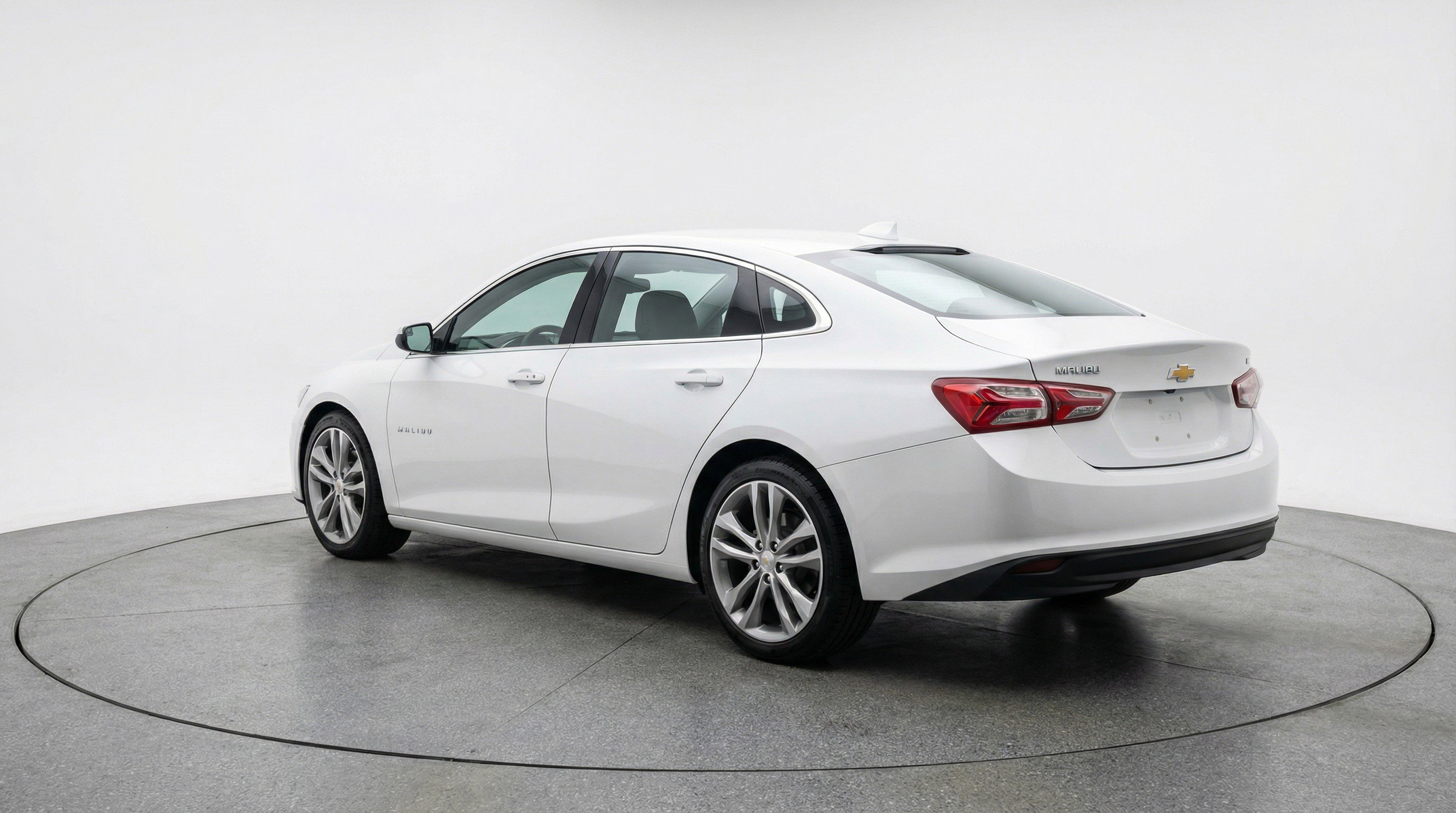 Used 2024 Chevrolet Malibu LT FWD image 6