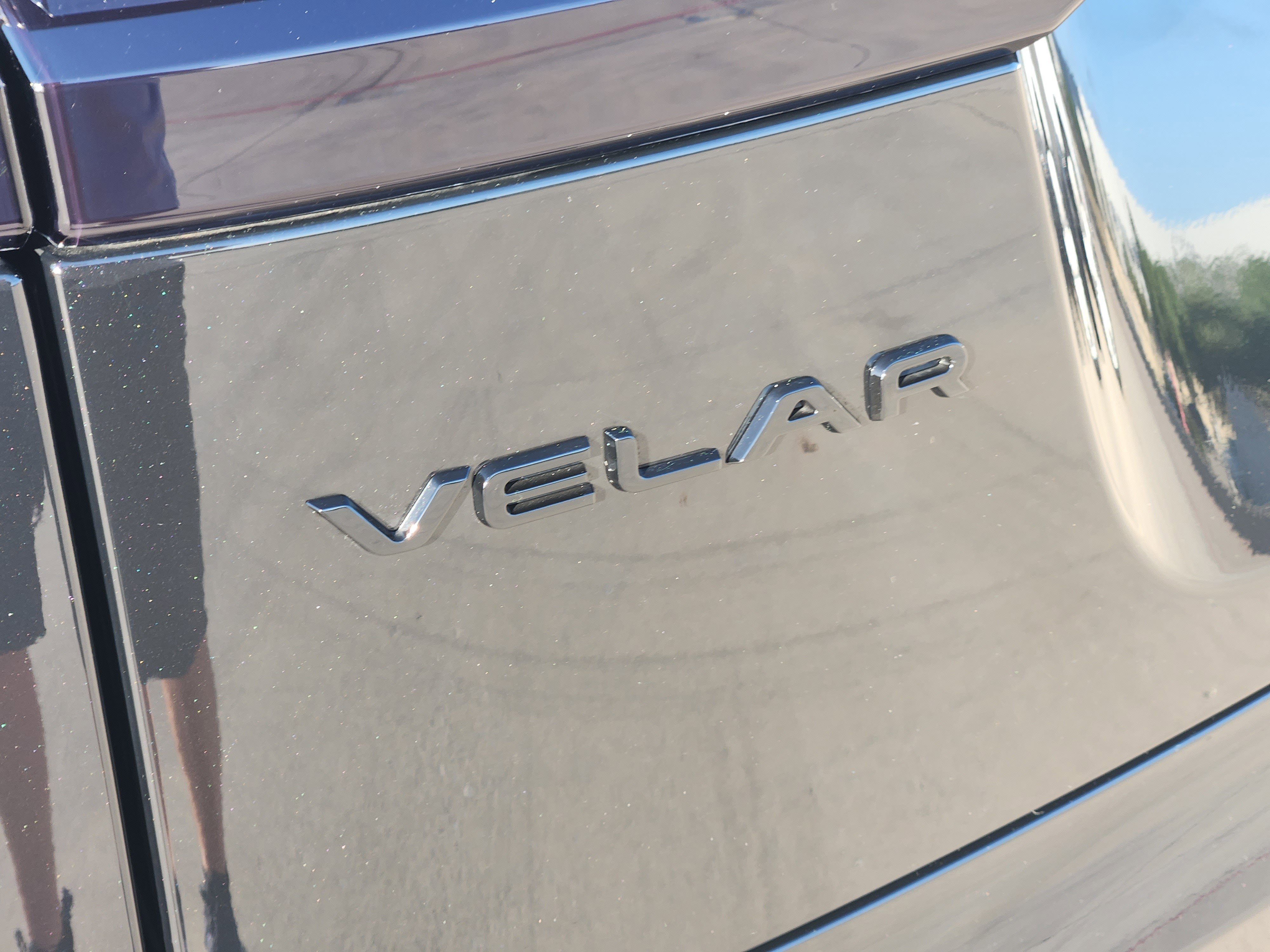 New 2026 Land Rover Range Rover Velar Dynamic SE image 12
