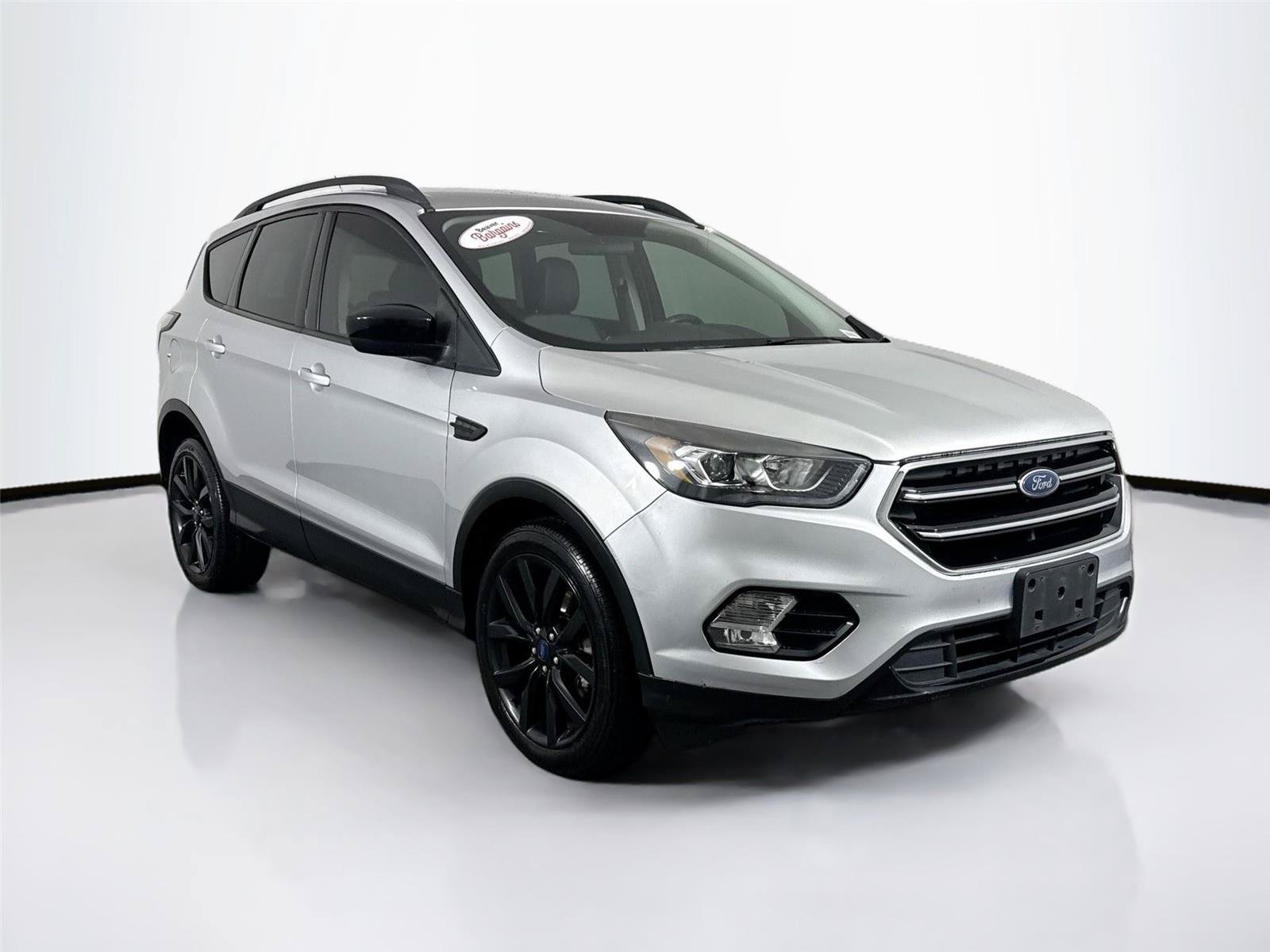 Used 2018 Ford Escape SE w/ SE Sport Appearance Package FWD image 9