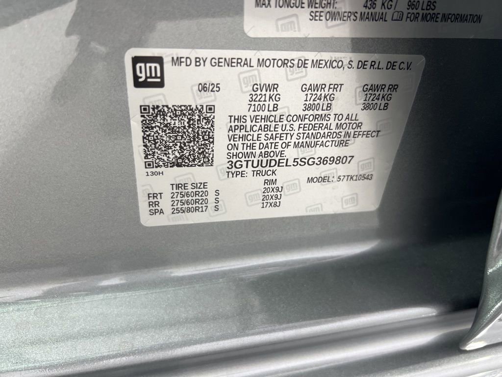 Used 2025 GMC Sierra 1500 SLT w/ SLT Premium Plus Package image 32