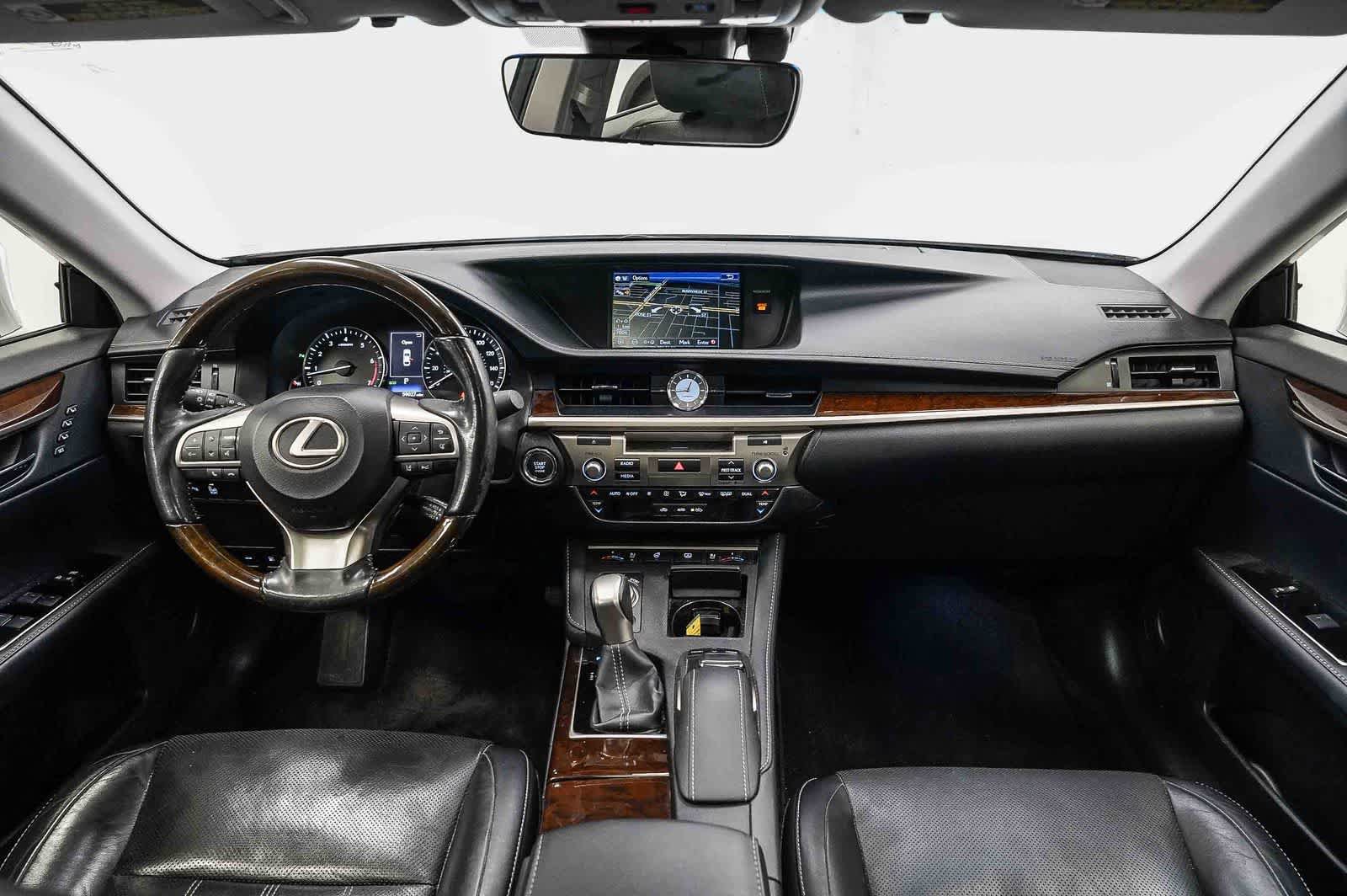 Used 2016 Lexus ES 350 w/ Luxury Package w/Wood Trim FWD image 12