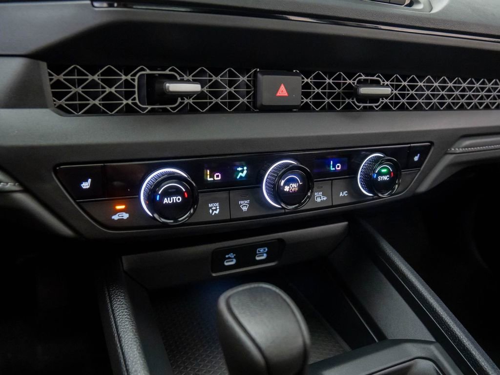 Certified 2025 Honda Accord SE image 23