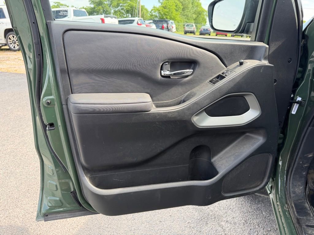 Used 2022 Nissan Frontier SV AWD/4WD image 13