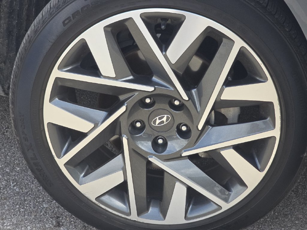 Used 2023 Hyundai Santa Fe Calligraphy AWD/4WD image 11
