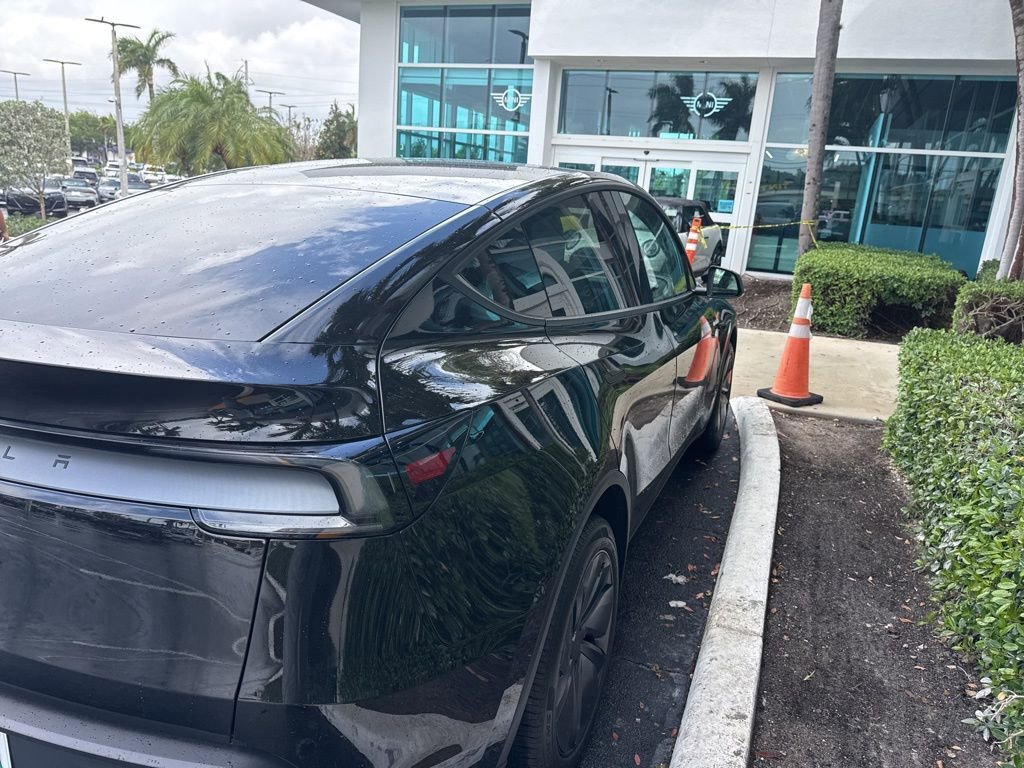 Used 2026 Tesla Model Y 2WD image 11