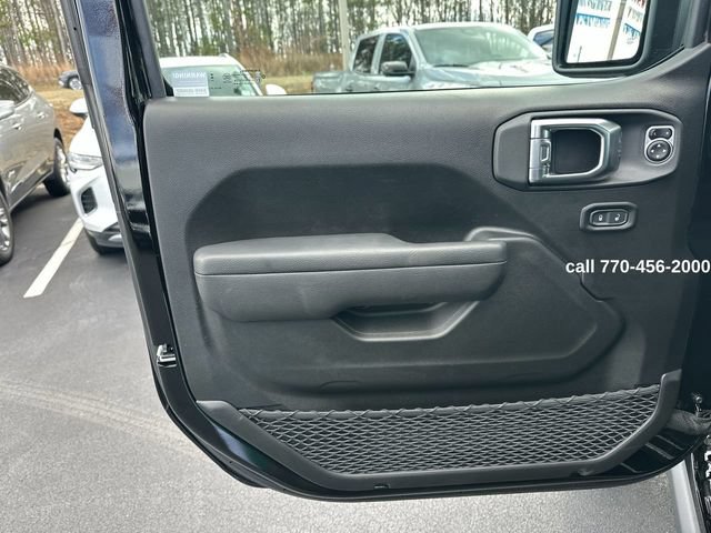Used 2025 Jeep Gladiator Mojave w/ Convenience Group AWD/4WD image 21