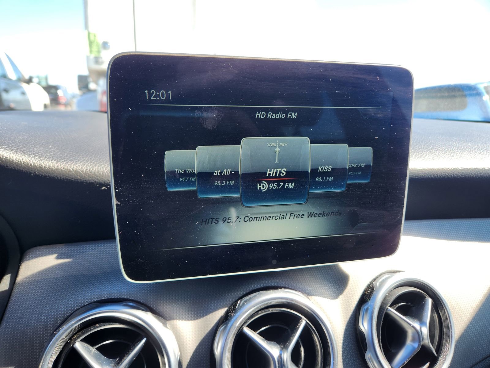 Used 2020 Mercedes-Benz GLA 250 4MATIC w/ Premium Package image 22