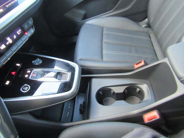 Used 2022 Audi Q4 e-tron Premium Plus w/ Premium Plus image 43