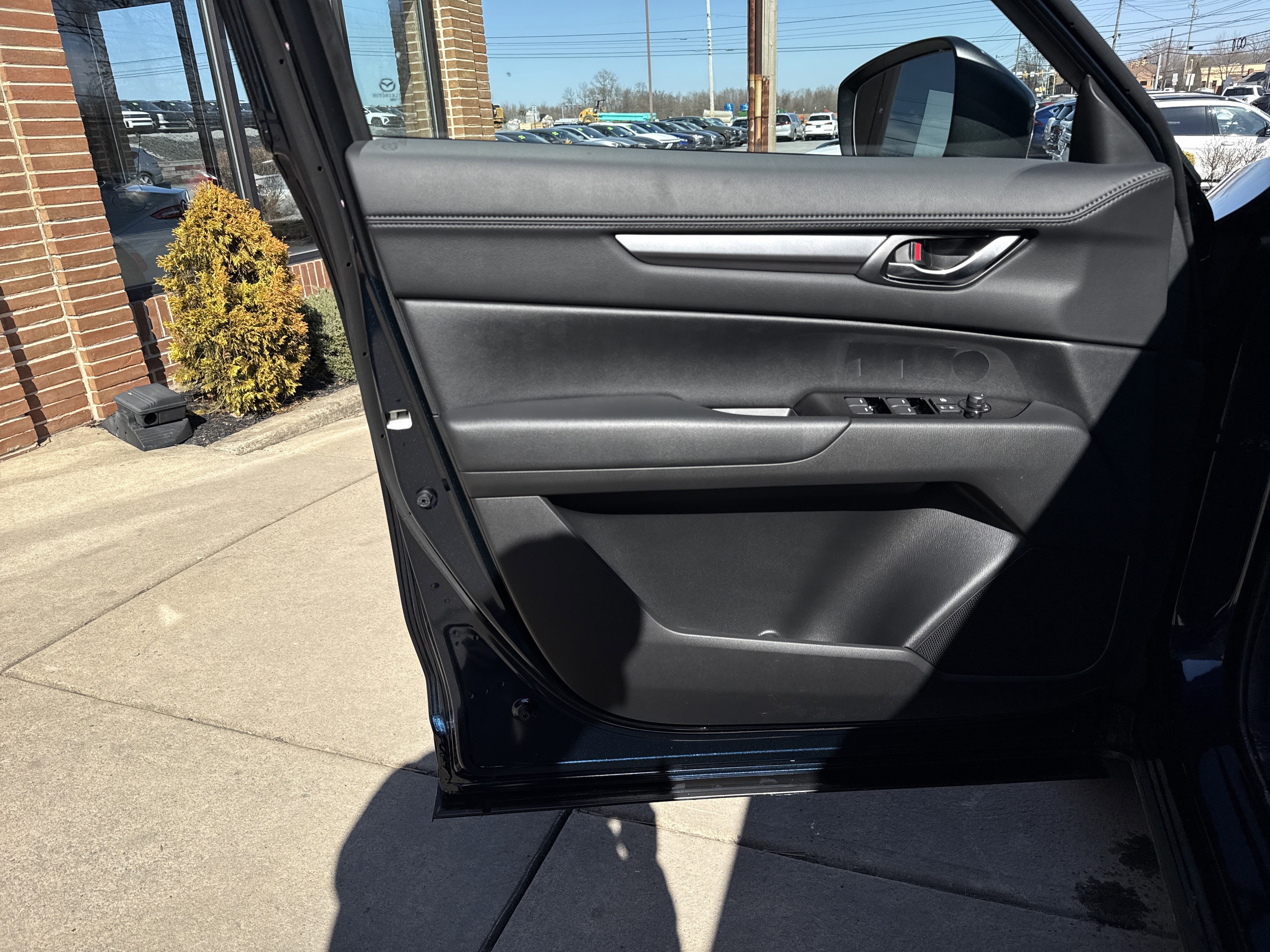 New 2025 MAZDA CX-5 AWD 2.5 S w/ Preferred Package image 15