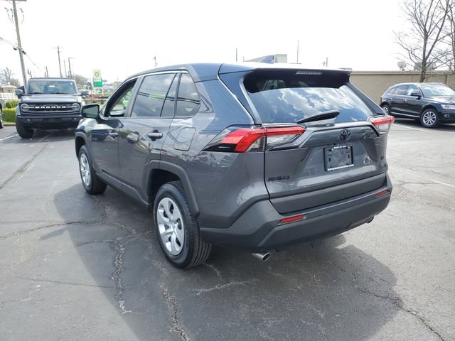 Used 2023 Toyota RAV4 LE image 5