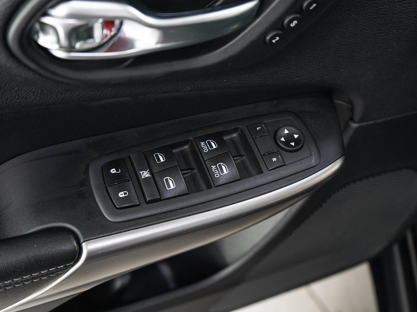 Used 2020 Jeep Cherokee Limited AWD/4WD image 20