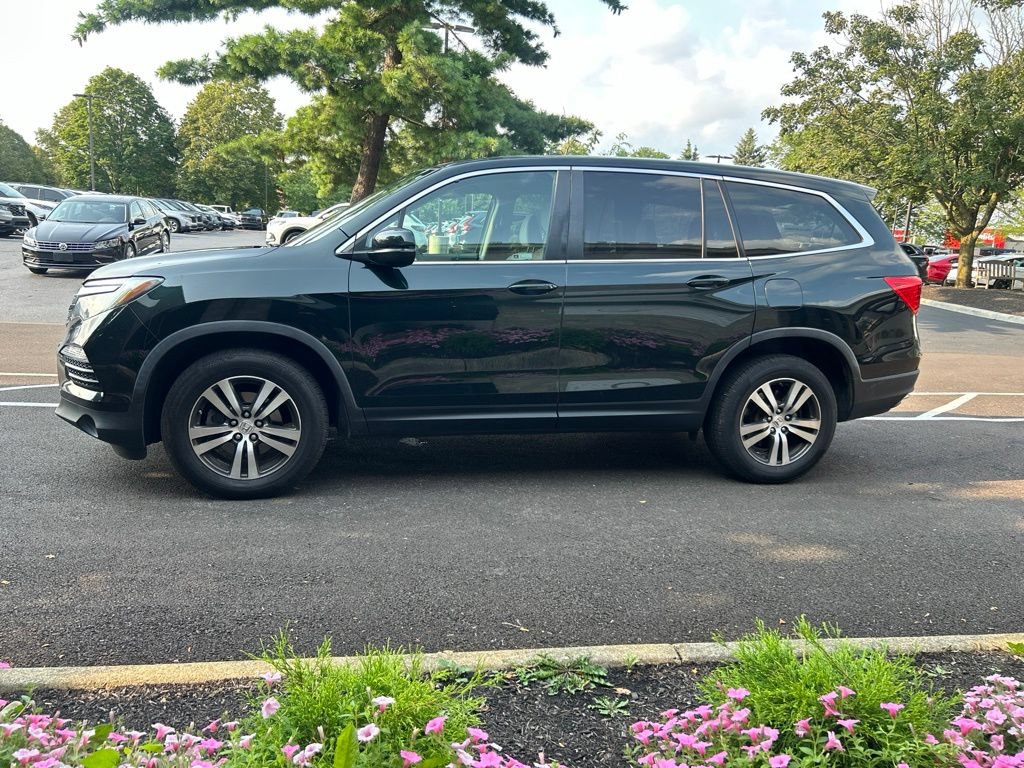 Used 2018 Honda Pilot EX image 2