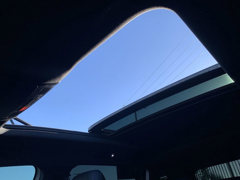 Used 2020 Volkswagen Tiguan SEL Premium R-Line image 17