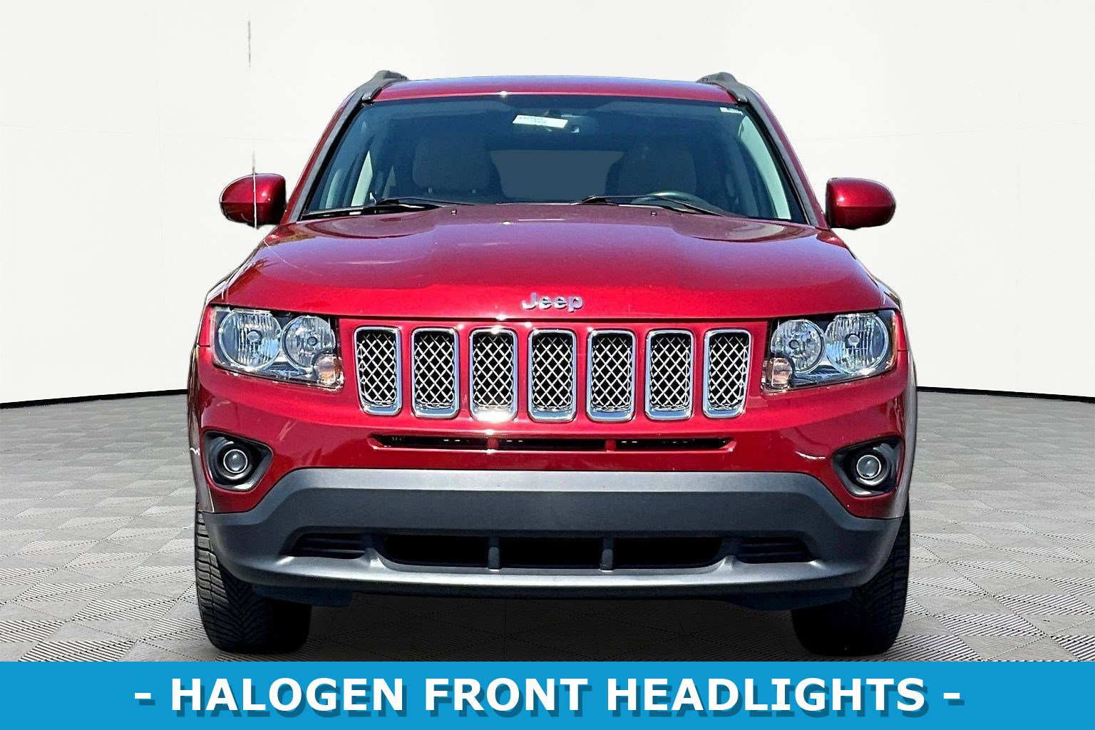Used 2014 Jeep Compass Latitude w/ Sun/Sound Group AWD/4WD image 2