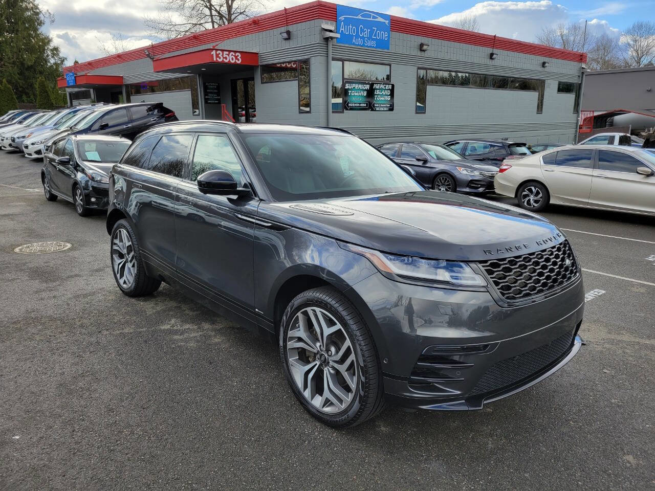 Used 2020 Land Rover Range Rover Velar R-Dynamic HSE image 9