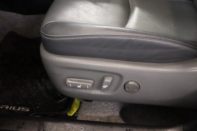 Used 2015 Toyota Prius Five image 12