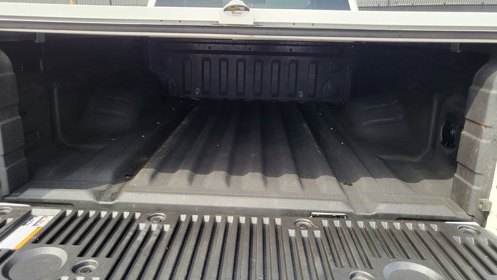 Used 2024 Nissan Frontier S w/ S Utility Package image 11