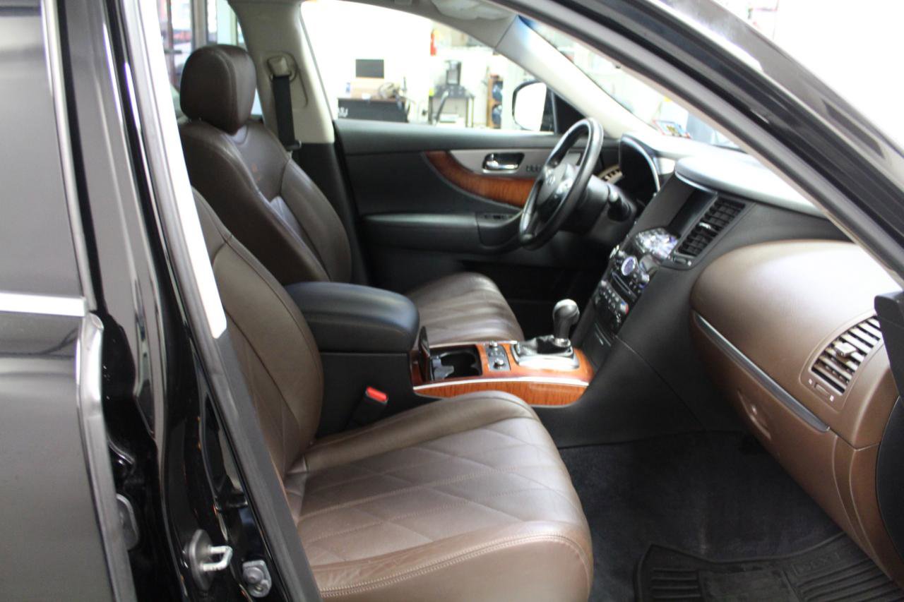 Used 2013 INFINITI FX37 AWD w/ Premium Pkg image 25