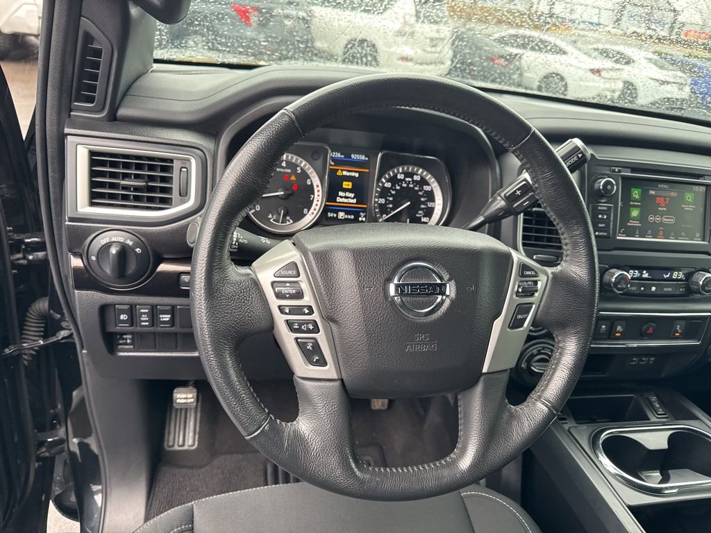 Used 2019 Nissan Titan SV w/ SV Convenience Package image 13