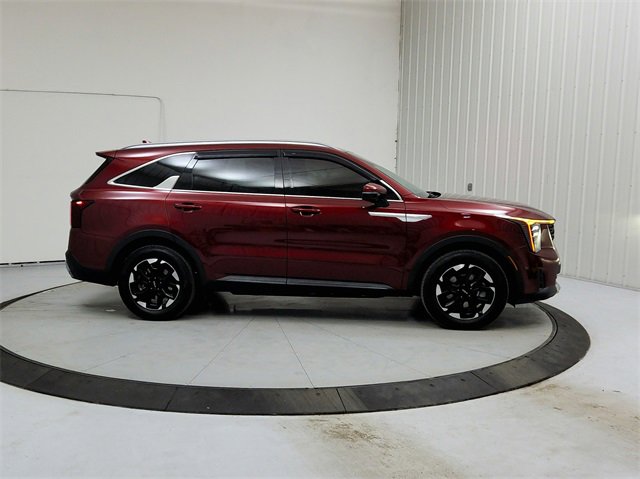 Used 2025 Kia Sorento S w/ Panoramic Sunroof Package image 8