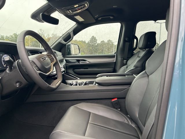 New 2026 Jeep Grand Wagoneer L Limited w/ Convenience Group I AWD/4WD image 35