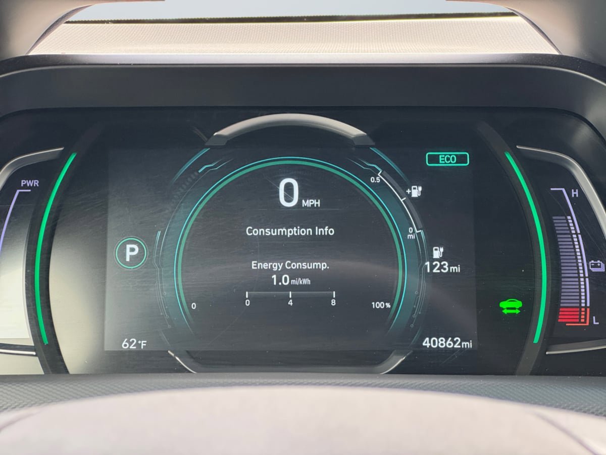 Used 2020 Hyundai Ioniq Limited FWD image 12