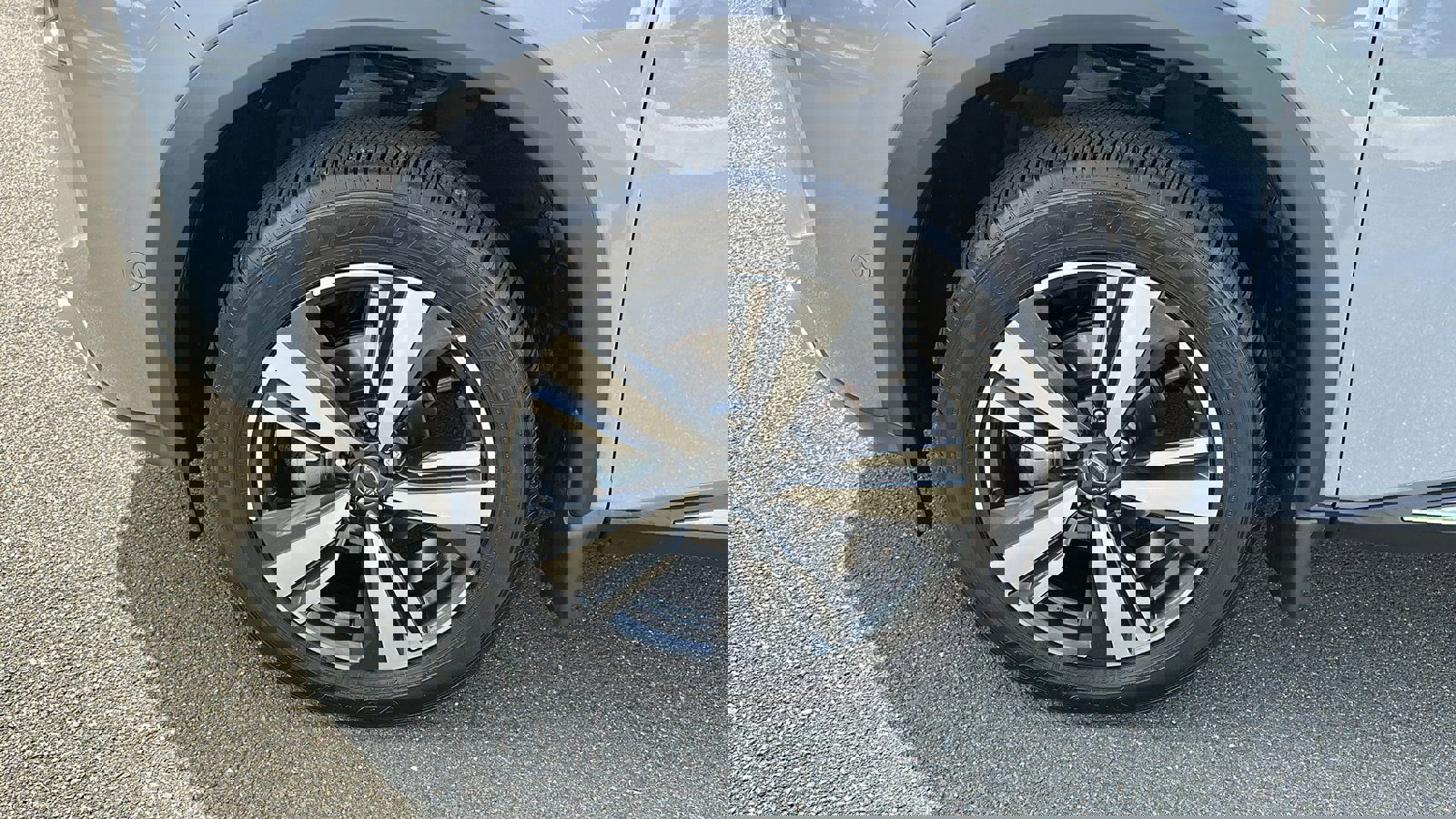 Used 2022 Nissan Rogue Platinum w/ Head-Up Display Package image 11