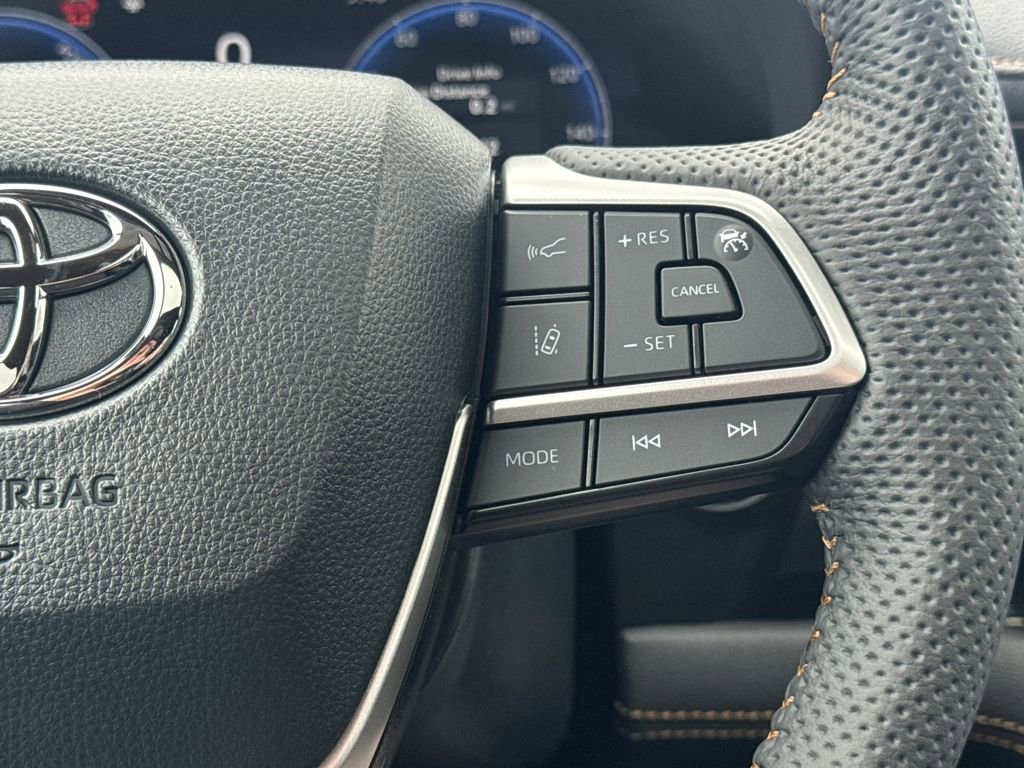 New 2026 Toyota Sienna XLE Woodland Edition image 21