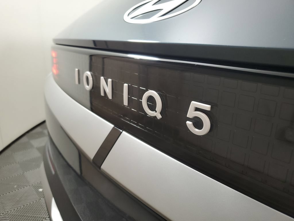 Used 2025 Hyundai Ioniq 5 SE RWD image 7