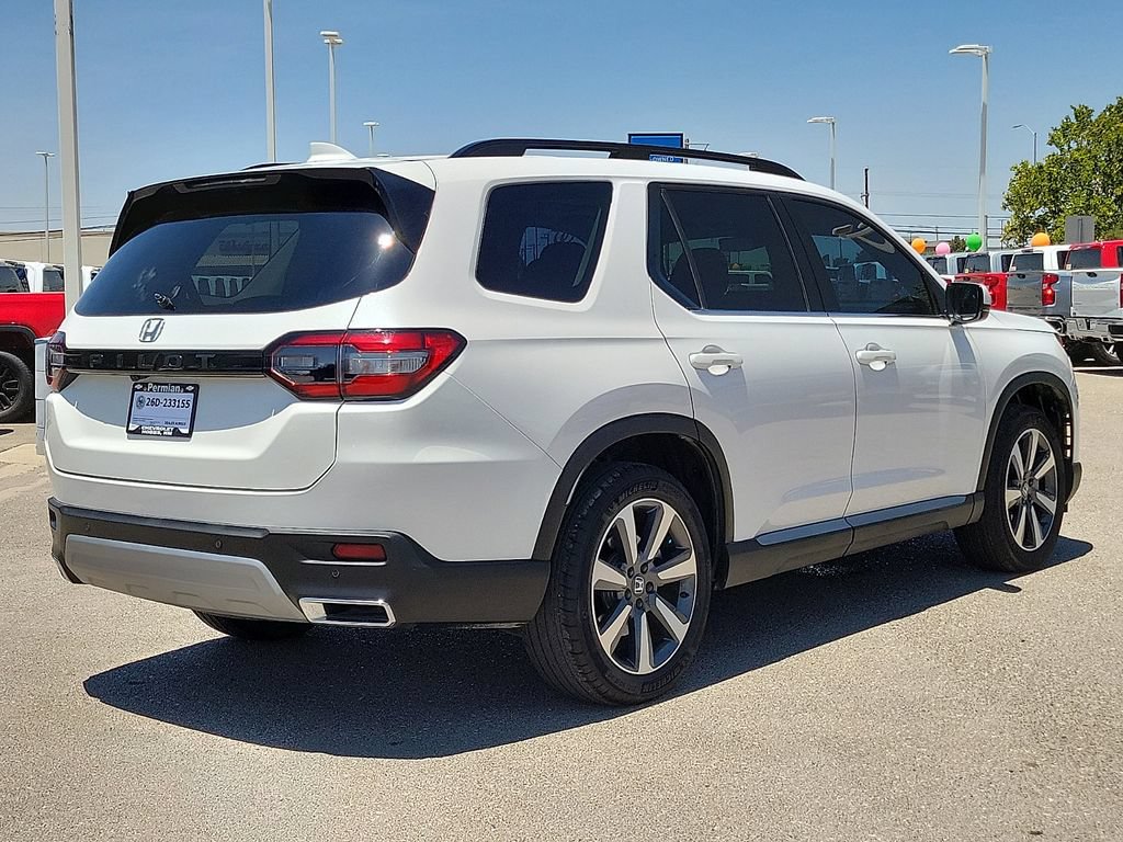 Used 2024 Honda Pilot Touring image 13