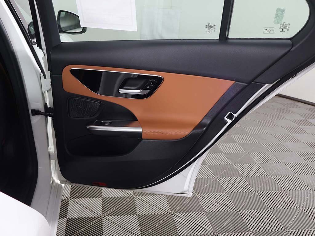 Used 2022 Mercedes-Benz C 300 4MATIC Sedan w/ Exclusive Trim Package image 25