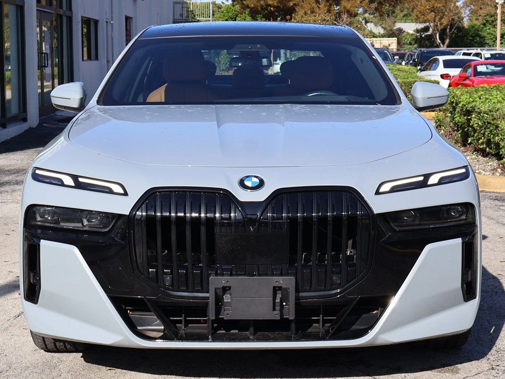 Used 2023 BMW 740i RWD image 11