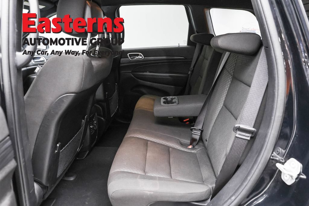 Used 2021 Jeep Grand Cherokee Laredo AWD/4WD image 21