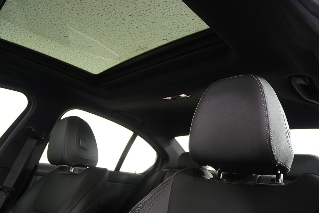 Certified 2025 BMW 330i Sedan image 11