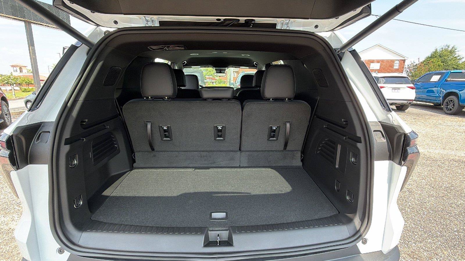 New 2026 Chevrolet Traverse LT w/ Driver Confidence Package FWD image 13