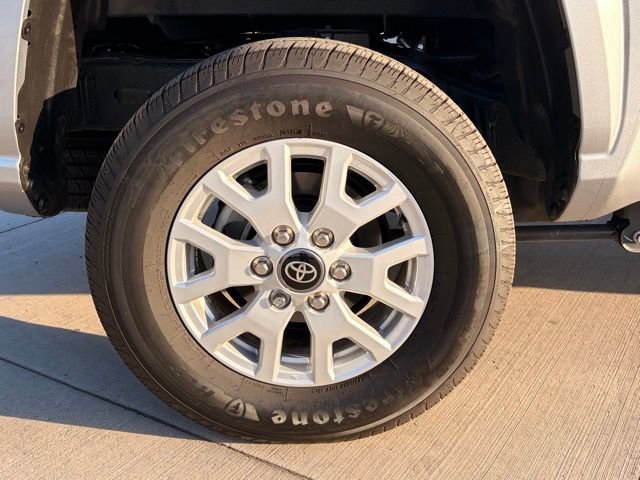Used 2025 Toyota Tacoma SR5 AWD/4WD image 6