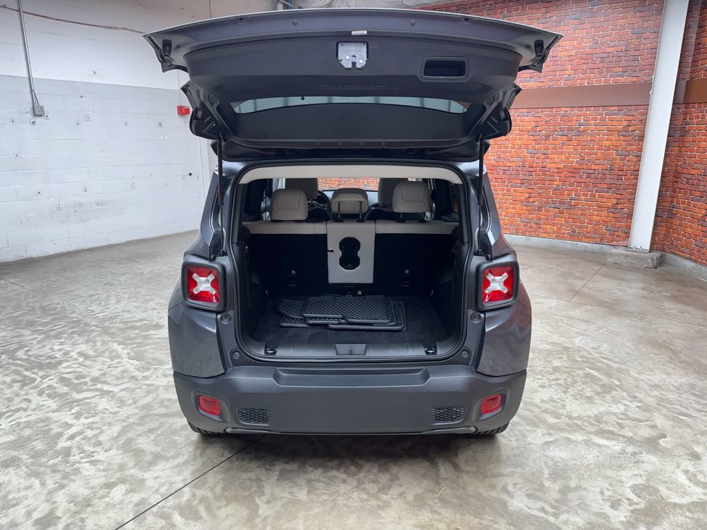 Used 2022 Jeep Renegade Limited AWD/4WD image 28