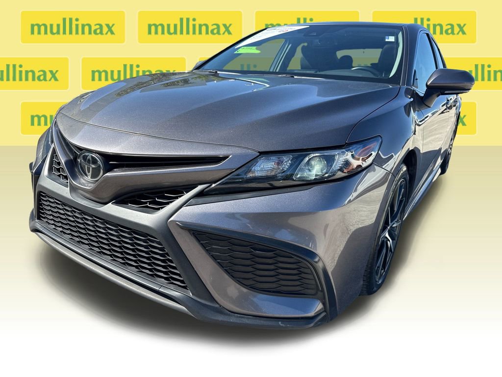 Used 2024 Toyota Camry SE image 10