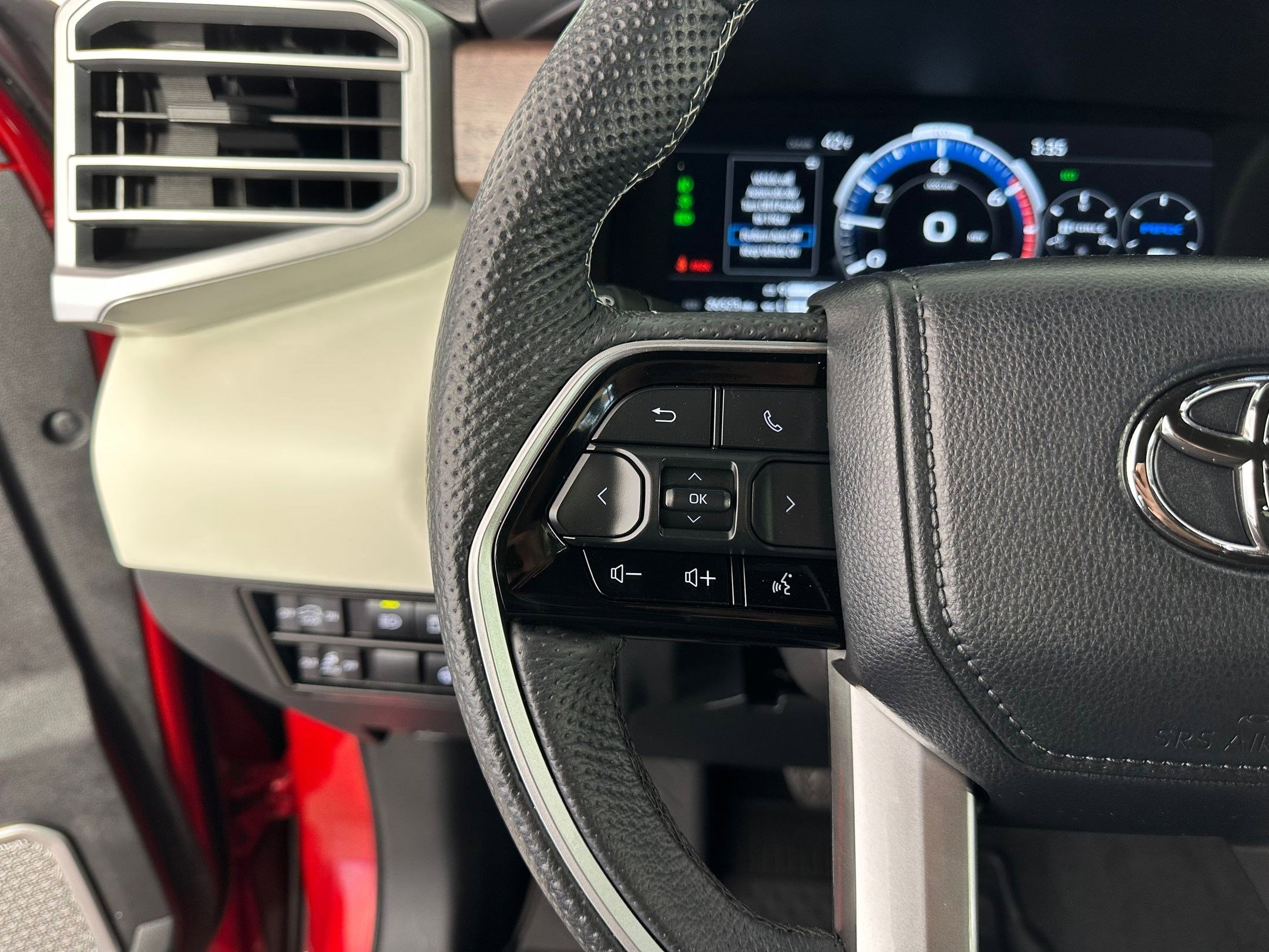 Used 2024 Toyota Sequoia Capstone image 16